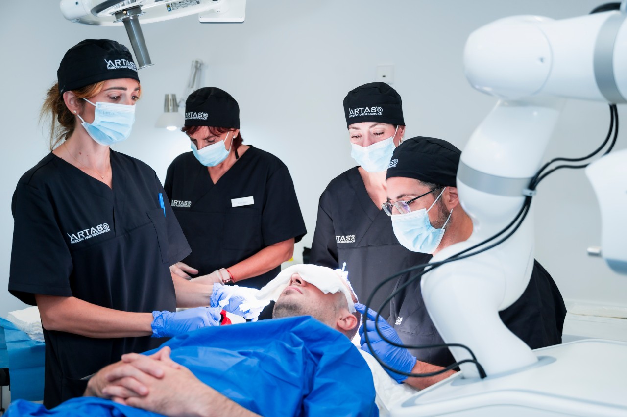 Injerto capilar con Artas Madrid
